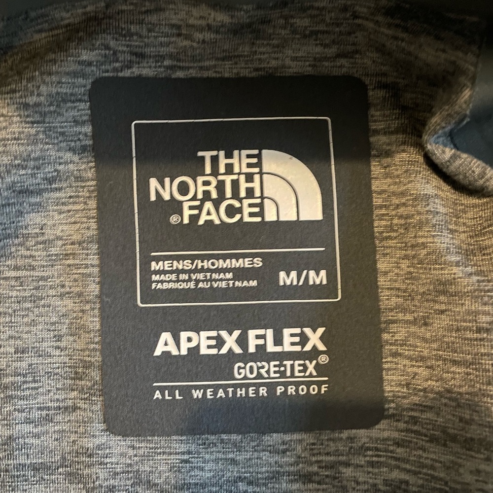 The North Face GoreTex rain jacket - Picture 7 of 7